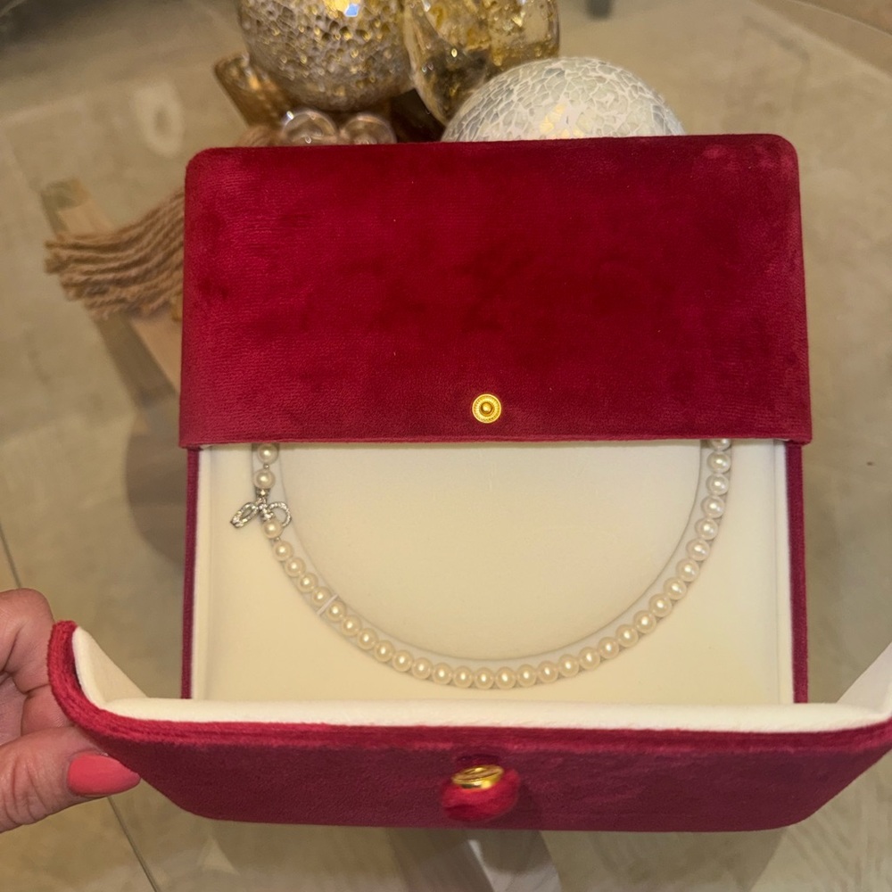 Limited edition gold Pearl cultivated California Necklace Gold Decorative Clasp - Picture 3 of 5